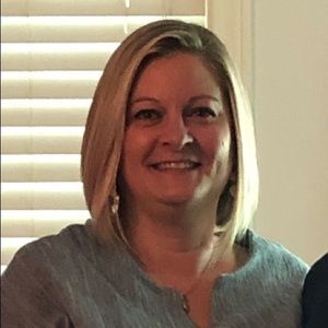 Meet your Posher, Denise